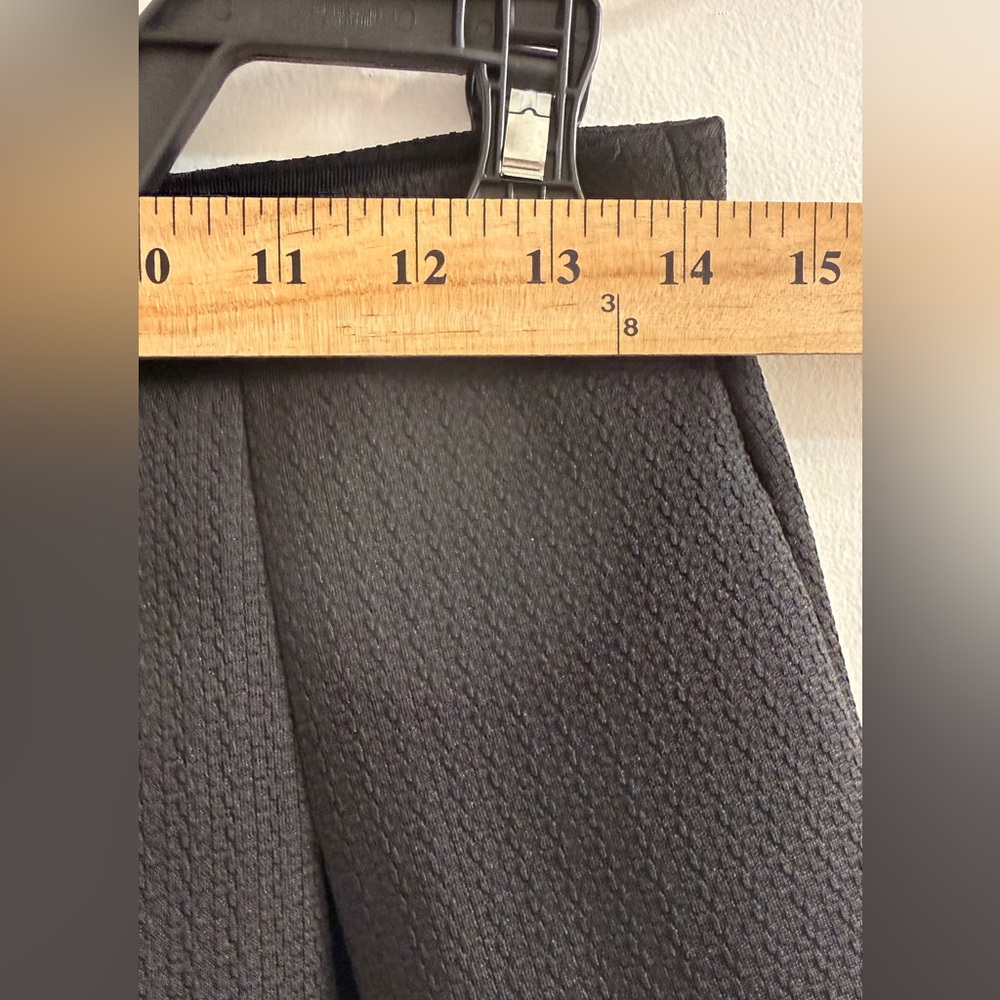 Madewell Textured A-Line Mini Skirt in Black - Size 2 - Picture 5 of 10
